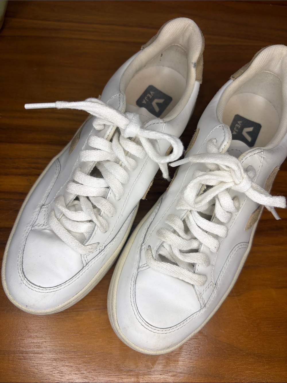 Veja V12 Women’s White Low-Top Leather Sneakers